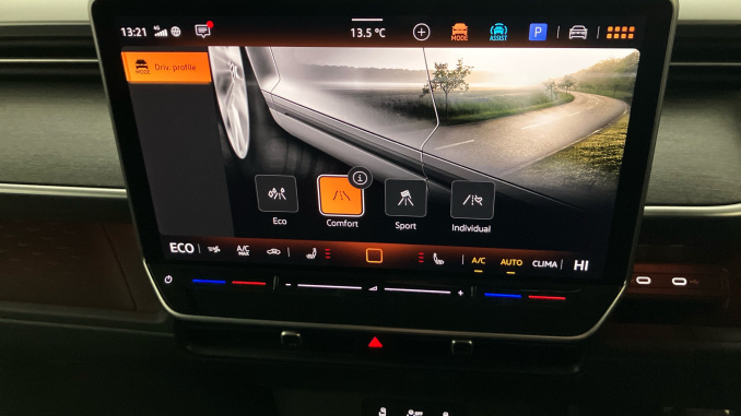 Volkswagen ID. Buzz 210kW Style Pro 79kWh 5dr Auto [Design+] Electric Estate - Image 36